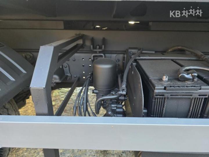 Land Rover Discovery 5 2.0 SD4 SE 10