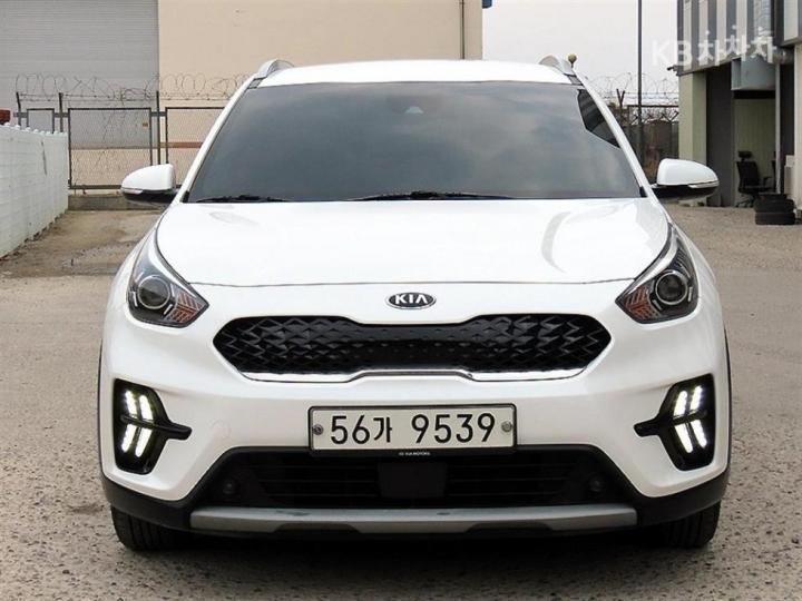 Kia Niro 1.6 HEV Prestige 2