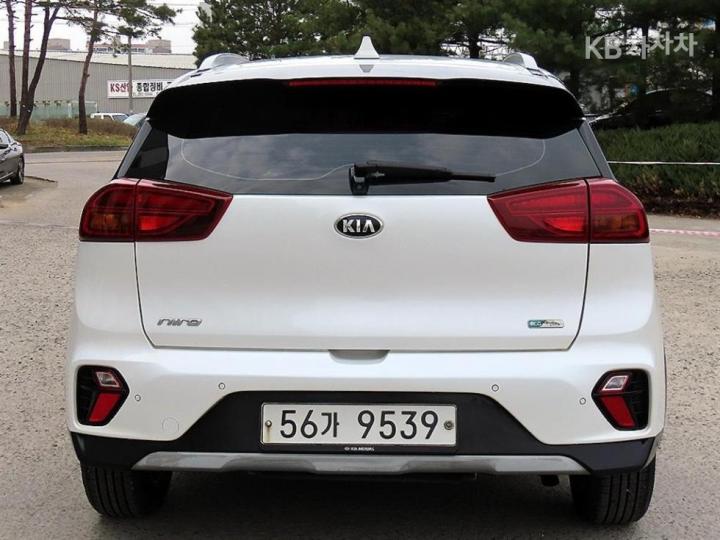 Kia Niro 1.6 HEV Prestige 5