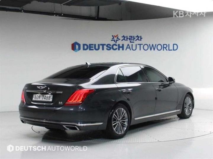 Genesis EQ900 3.8 GDI AWD Luxury 3