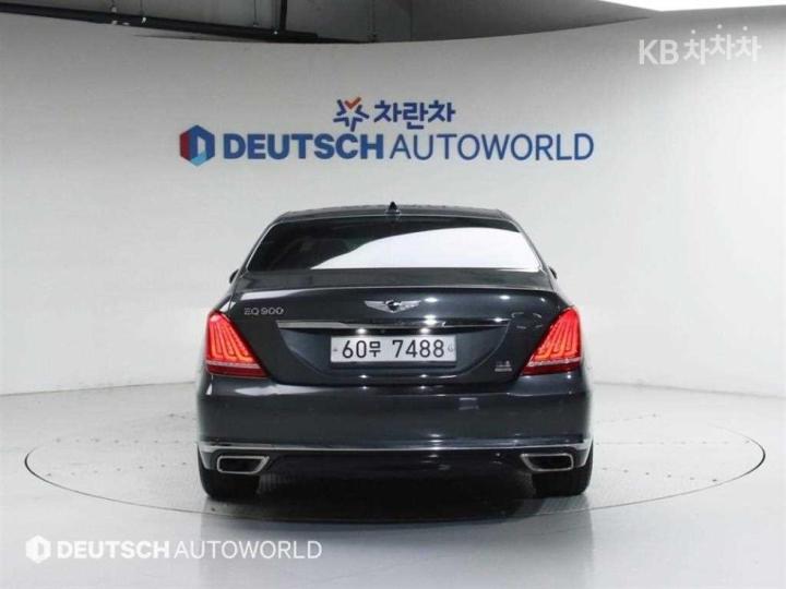 Genesis EQ900 3.8 GDI AWD Luxury 5