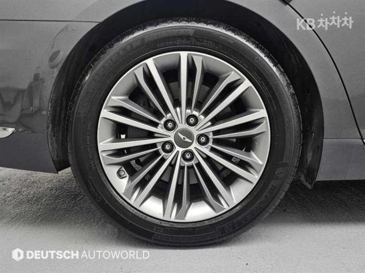 Genesis EQ900 3.8 GDI AWD Luxury 6