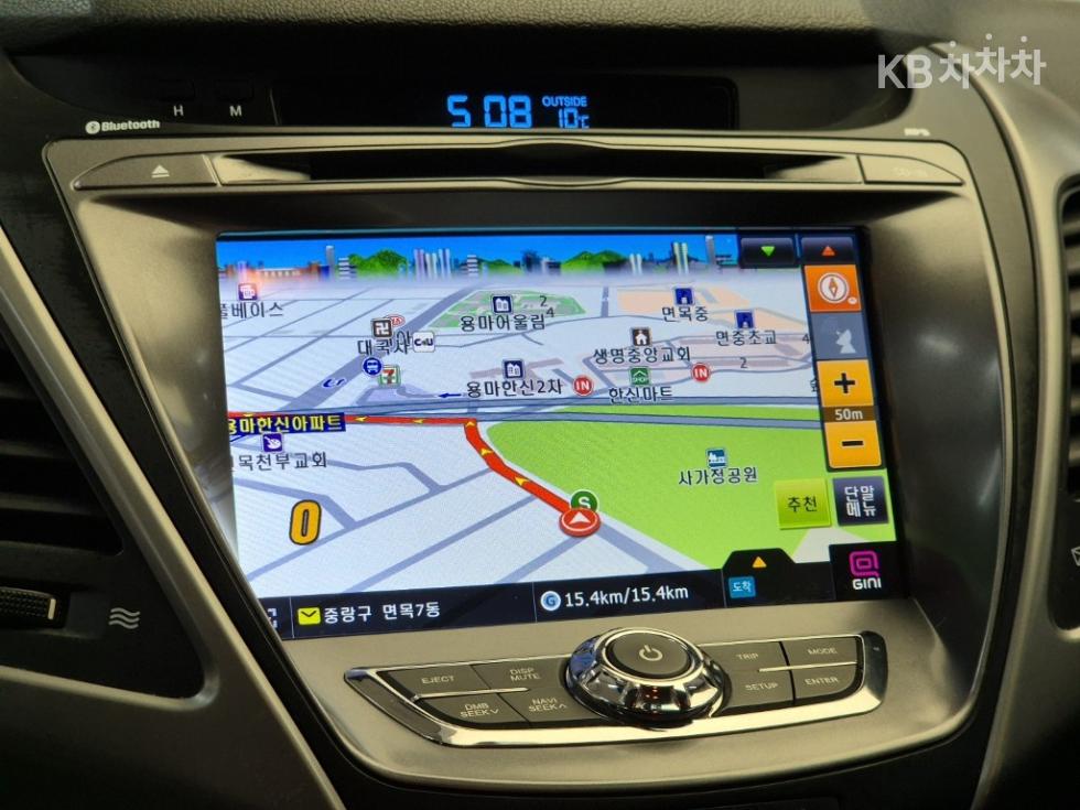 Hyundai Avante — miniaturë 13