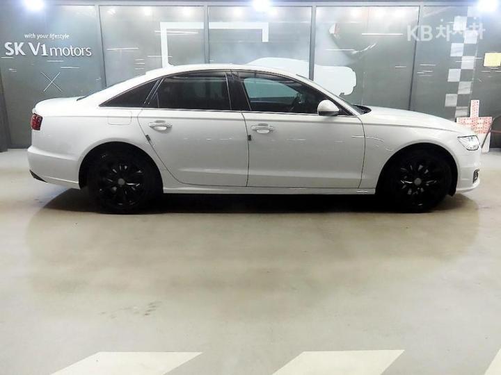 Audi A6 NEW 35 TDI Premium C7 4