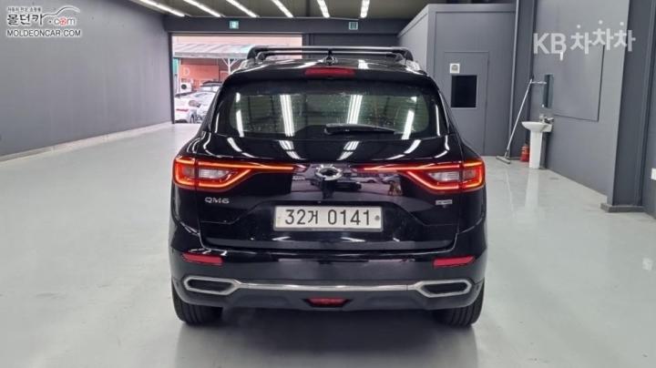 Renault QM6 2.0 4WD RE Signature 5