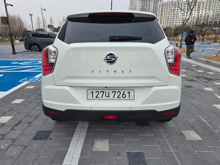 KG Mobility (Ssangyong) Tivoli Gasoline V3 2WD Base Type 6