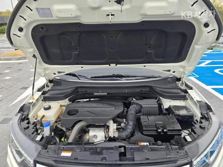 KG Mobility (Ssangyong) Tivoli Gasoline V3 2WD Base Type 7
