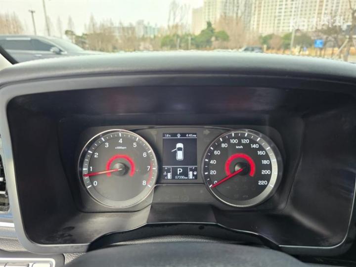 KG Mobility (Ssangyong) Tivoli Gasoline V3 2WD Base Type 9