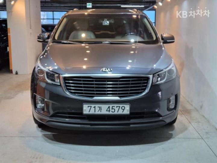 Kia Carnival 2.2 Diesel Luxury