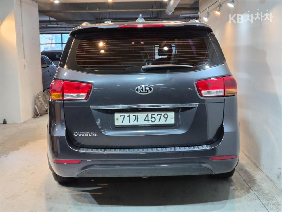 2016 - kia carnival