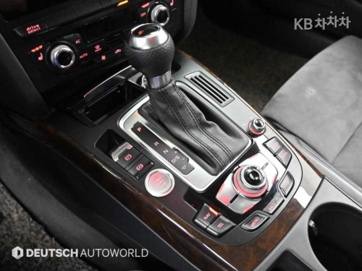 Audi A5 NEW 2.0 TFSI Quattro 10