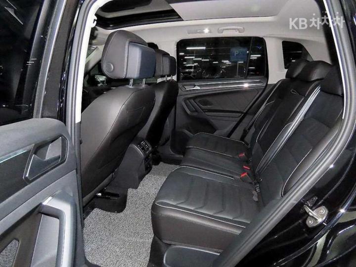 Volkswagen Tiguan 2.0 TDI Prestige 8