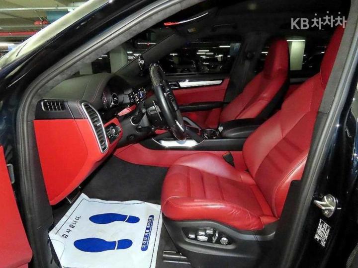 Porsche Cayenne 9Y0 4.0 Turbo Coupe Base Type 7