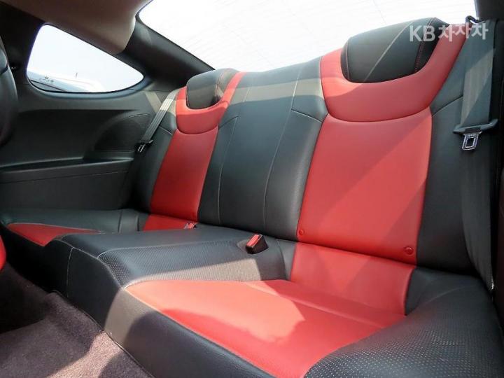 Hyundai Genesis Coupe 200 Turbo R 7