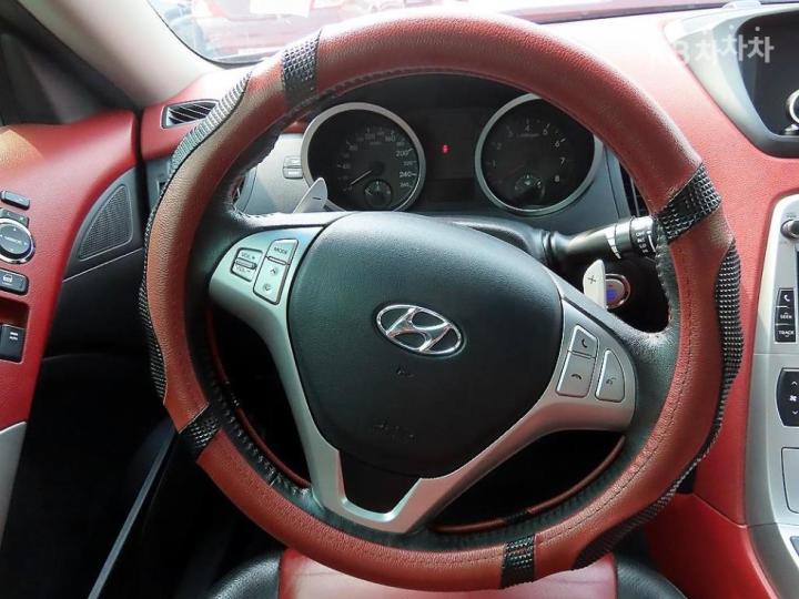 Hyundai Genesis Coupe 200 Turbo R 8