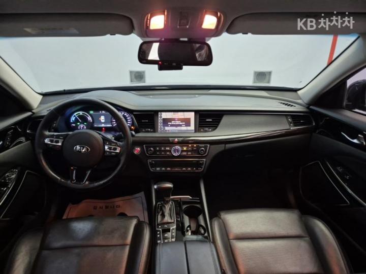 Kia K7 Hybrid Prestige Base Type 8