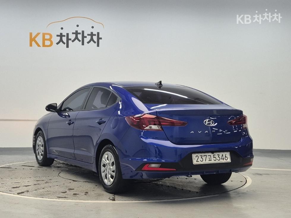 Hyundai Avante — miniaturë 2