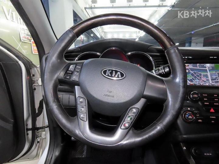Kia K5 2.0 LPI Prestige 9