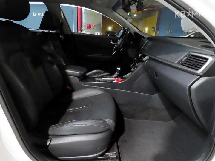 Kia K5 2.0 LPI Prestige 9