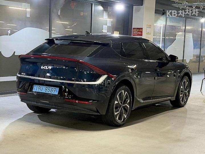Kia EV6 Standard 2WD Earth 5