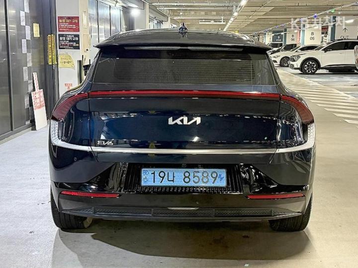 Kia EV6 Standard 2WD Earth 6