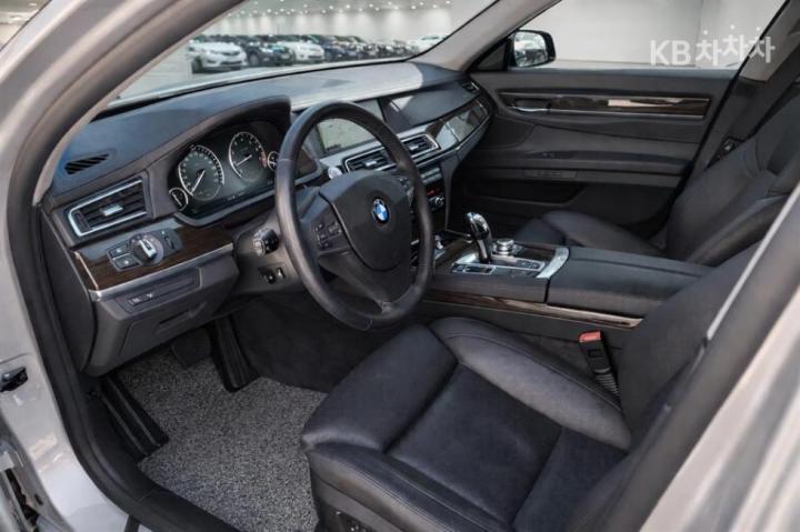 BMW 7 Series New 750Li Base Type 7