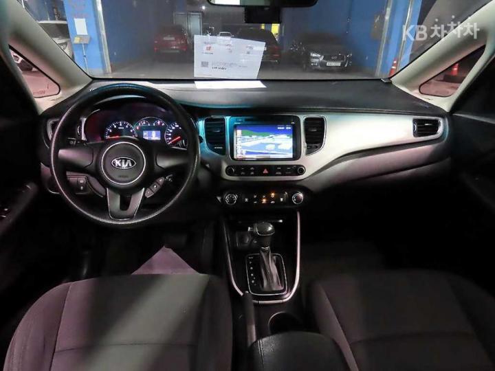 Kia Carens 2.0 LPi Luxury 6