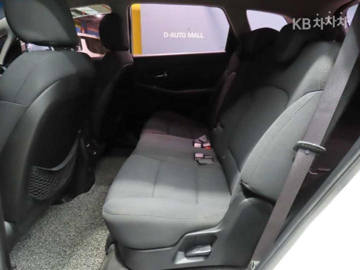 Kia Carens 2.0 LPi Luxury 8