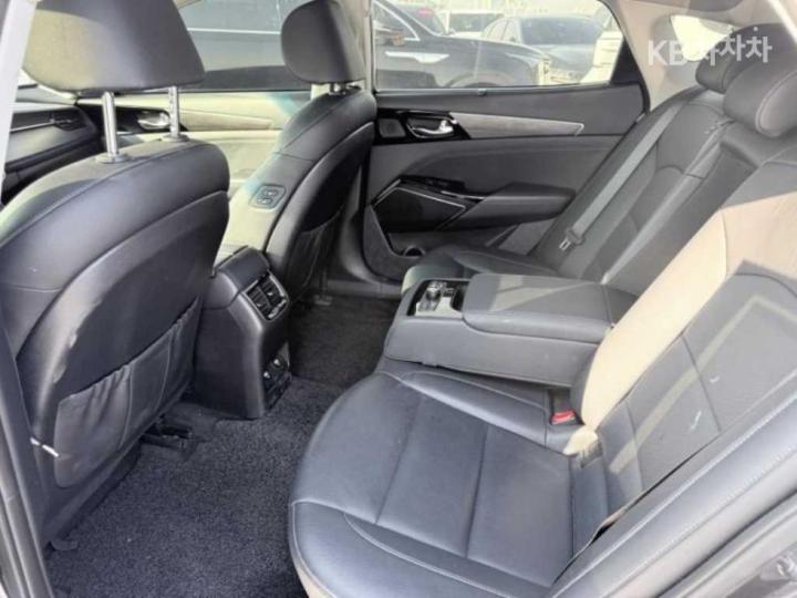 Kia K7 Premier Hybrid 2.4 HEV Noblesse 5