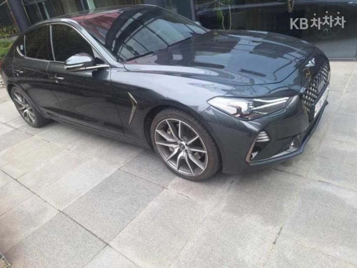 Genesis G70 2.0T AWD Sport Package 4