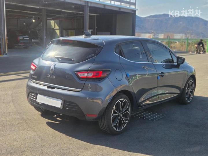 Renault Clio 1.5dci Intense Panoramic 7