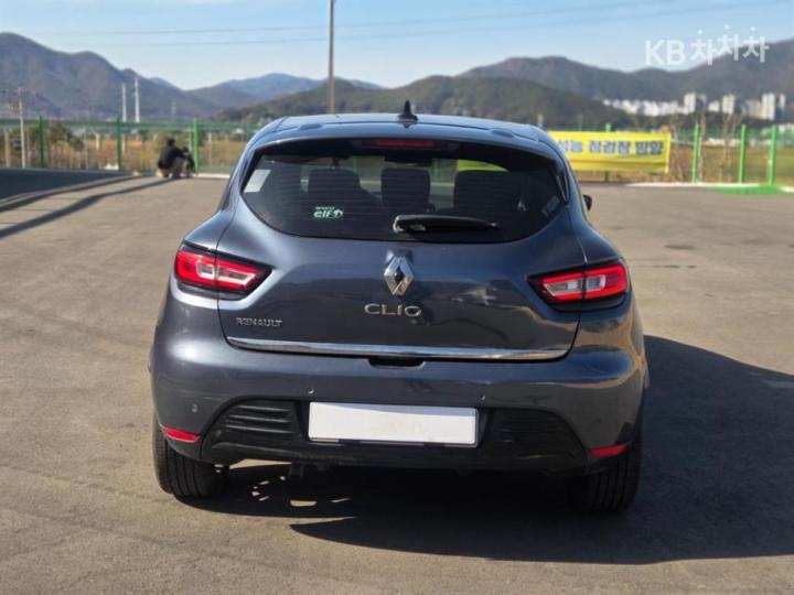 Renault Clio 1.5dci Intense Panoramic 9