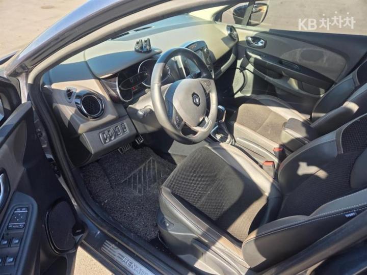 Renault Clio 1.5dci Intense Panoramic 10