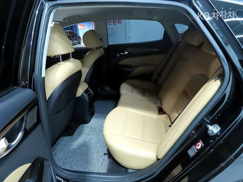 2020 - kia k7