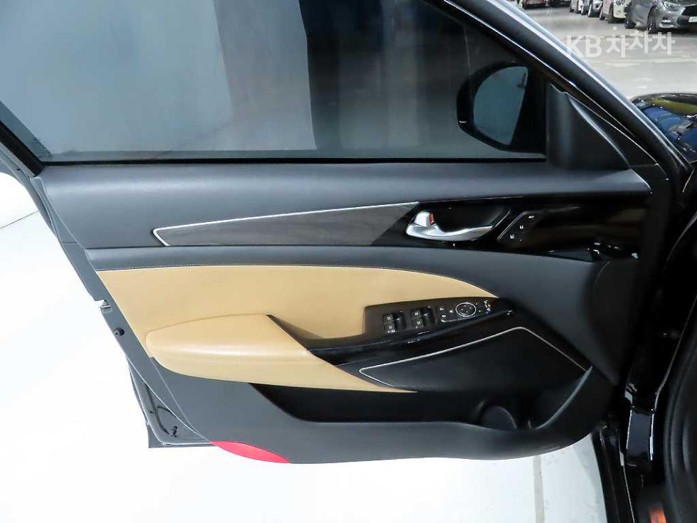 2020 - kia k7