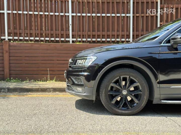 Volkswagen Tiguan 2.0 TDI Premium 8