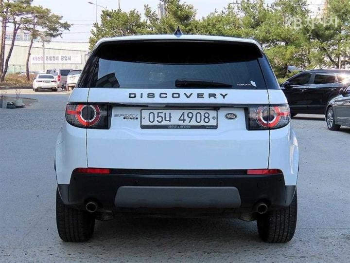 Land Rover Discovery Sport 2.0 TD4 SE 5