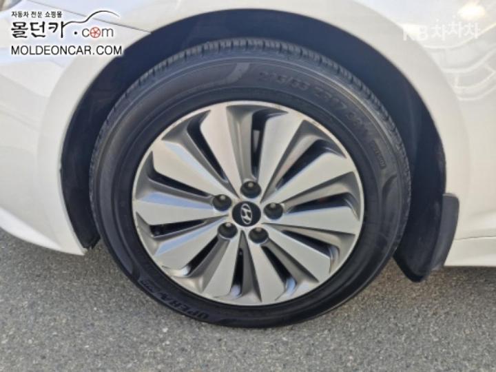 Kia K5 2.0 LPI Prestige 8