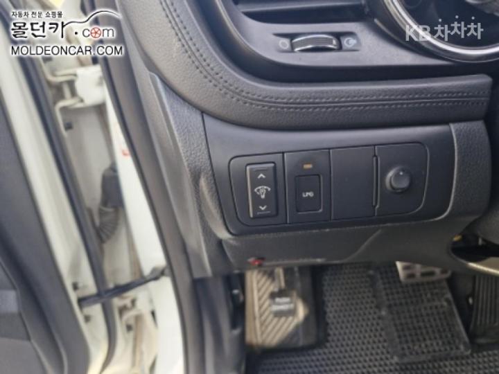 Kia K5 2.0 LPI Prestige 10