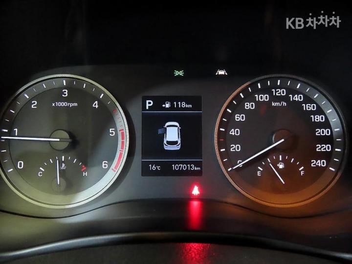 Hyundai Tucson Diesel e-VGT R 1.6 2WD Modern 10