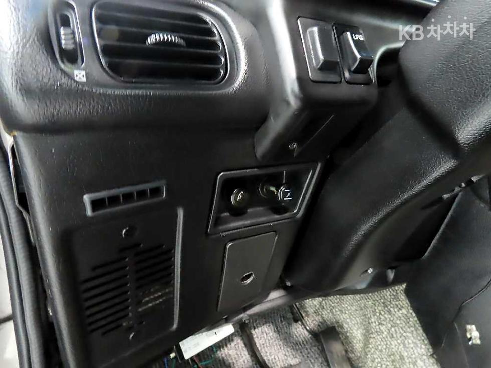Hyundai Galloper — miniaturë 14