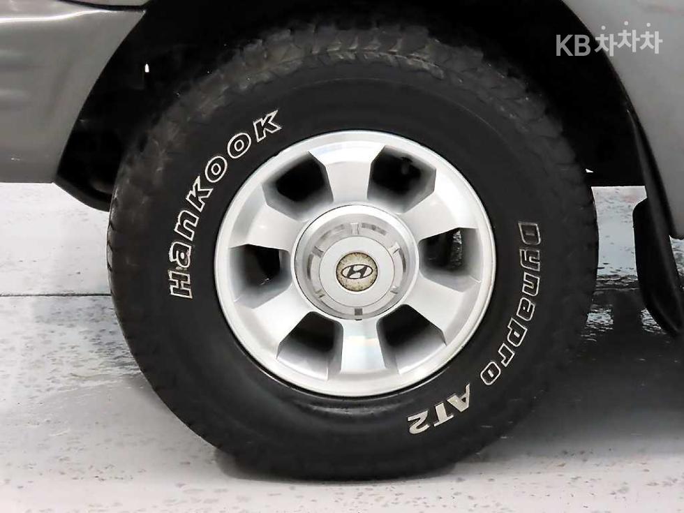 Hyundai Galloper — miniaturë 20