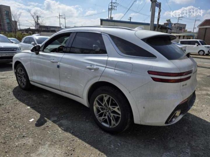 Genesis GV70 Gasoline 2.5T 2WD 3