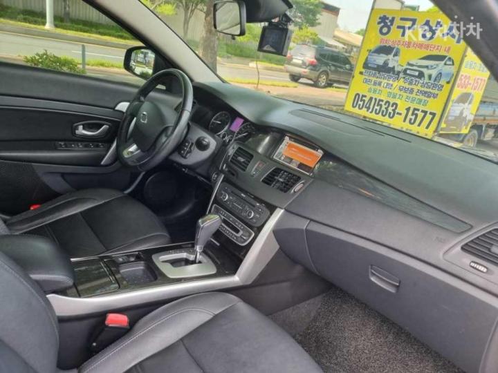 Renault SM5 New Platinum SE Plus 8