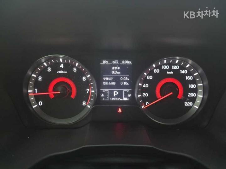 KG Mobility (Ssangyong) Tivoli Gasoline V3 2WD Base Type 8