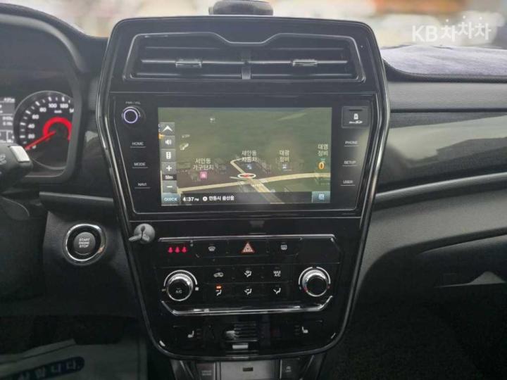 KG Mobility (Ssangyong) Tivoli Gasoline V3 2WD Base Type 9