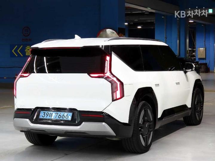 Kia EV9 AWD Earth 5
