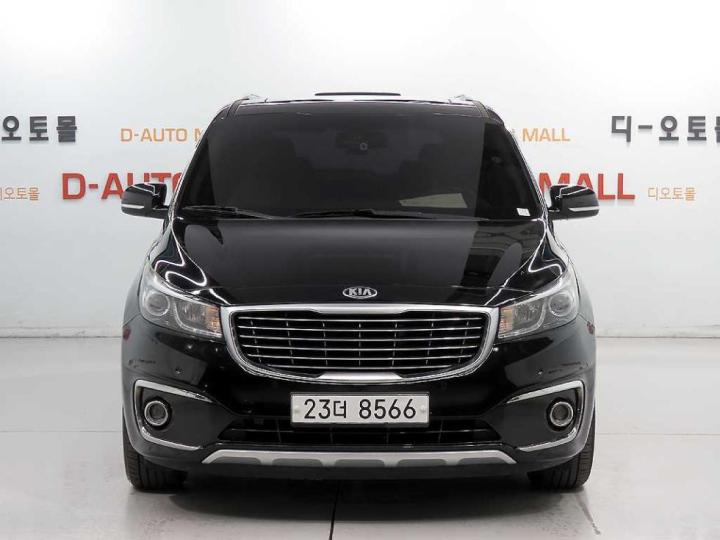 Kia Carnival 2.2 Diesel Prestige 5