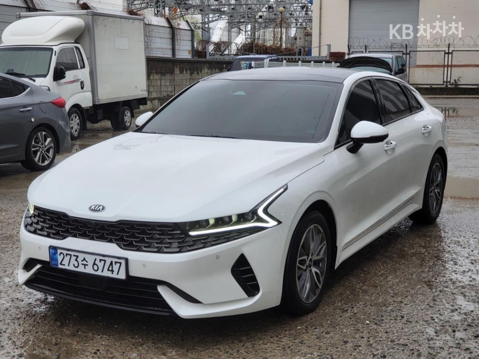2021 - kia k5