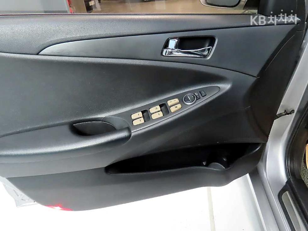 Hyundai Sonata — miniaturë 14